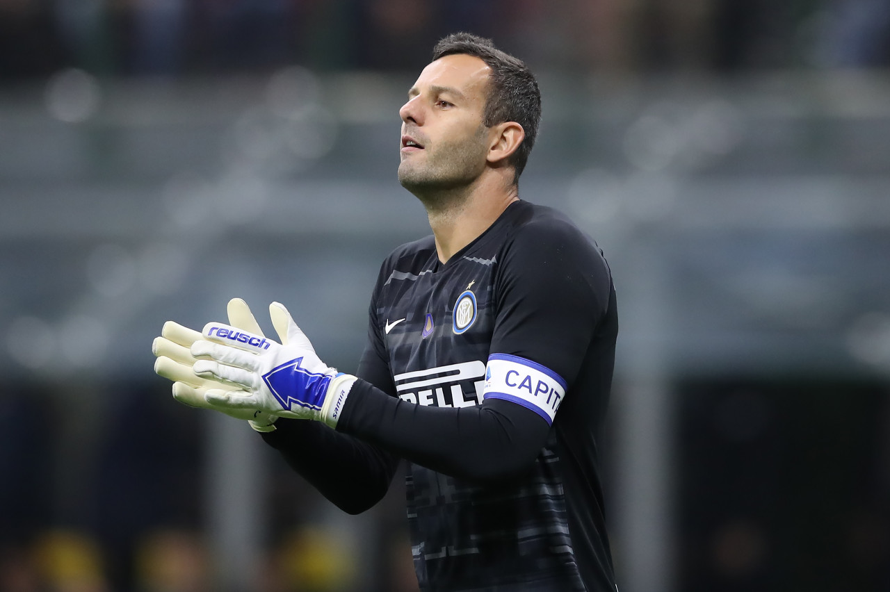 1-3遗憾无缘冠军，穆勒赛后社媒晒照感谢球迷支持（1-3落败无缘冠军，穆勒赛后社媒晒照致谢球迷）