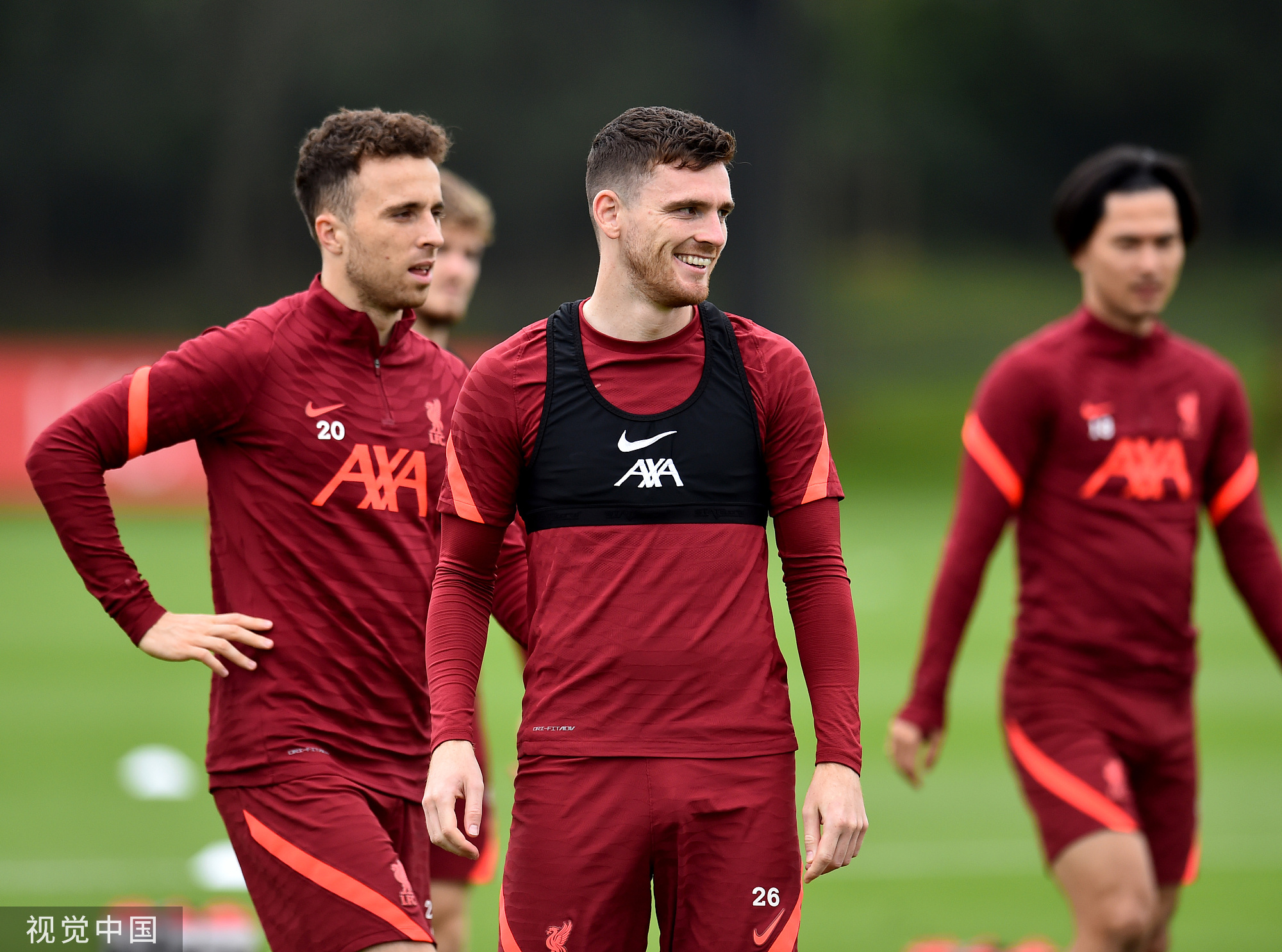 拿日本战犯照片！三笘薰8天仍未道歉，足球游戏怒了：删除，价值归零（日本战犯照风波未平：三笘薰8天未道歉，足球游戏怒删，价值清零）