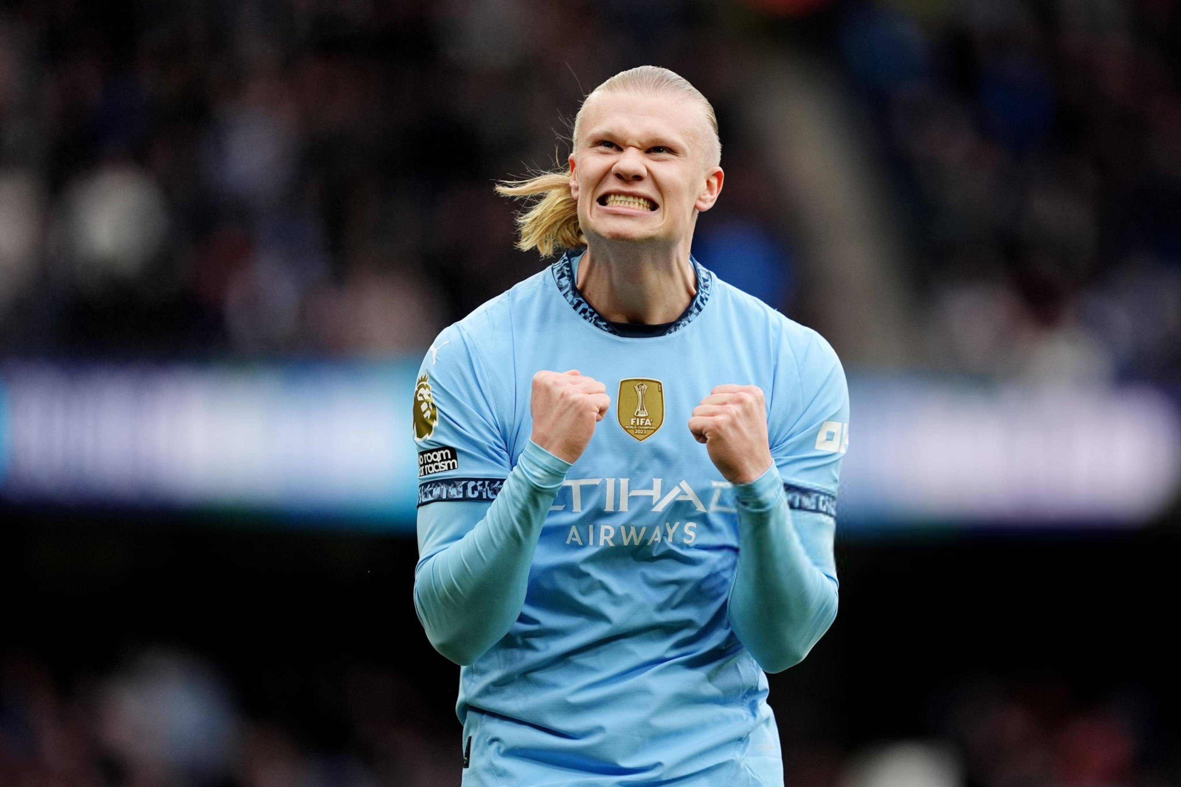 奥斯卡庆祝海港夺冠：我们是冠军！祝贺我的队友、朋友和球迷（奥斯卡欢庆海港加冕：我们就是冠军！向我的队友、朋友和球迷致贺）