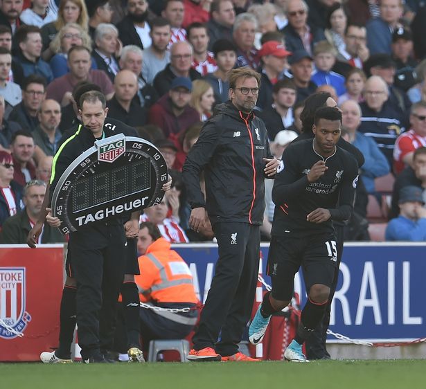 电讯报：由于过去两个赛季多次延迟开球，曼城被罚300万镑