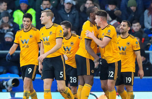 从“饼王”变成全能内线！架起鱼腩半边天 他凭1点就敢拿1亿（从“饼王”到全能内线！撑起鱼腩半边天，凭一招敢搏亿元合同）