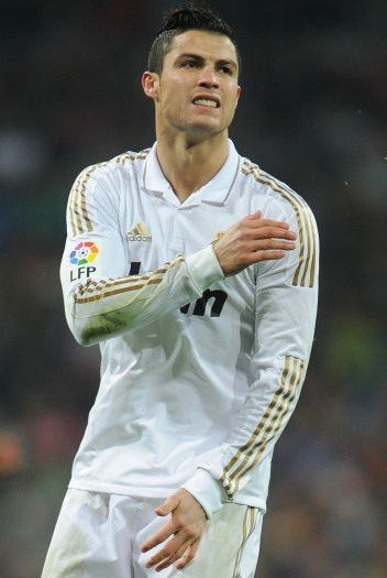 埃基蒂克：热刺球迷在推动球队，我不能否认进球有些幸运（埃基蒂克：热刺球迷激励球队前行，我承认那球有些运气）