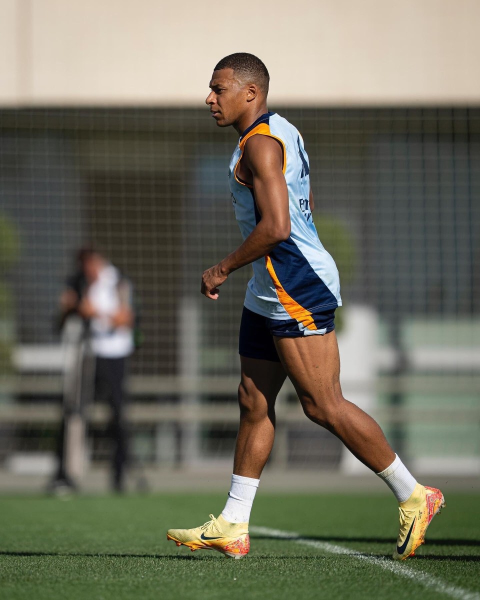 姆巴佩缺席皇马训练，出战曼城存疑（姆巴佩缺席皇马合练，出战曼城成疑）